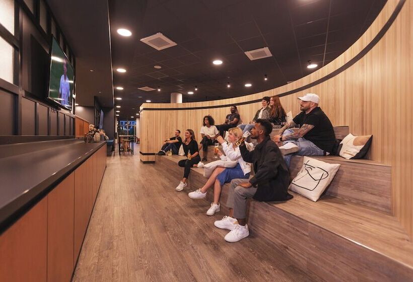 ホテル Holiday Inn   The Niu Tab Dusseldorf Main Station, An Ihg