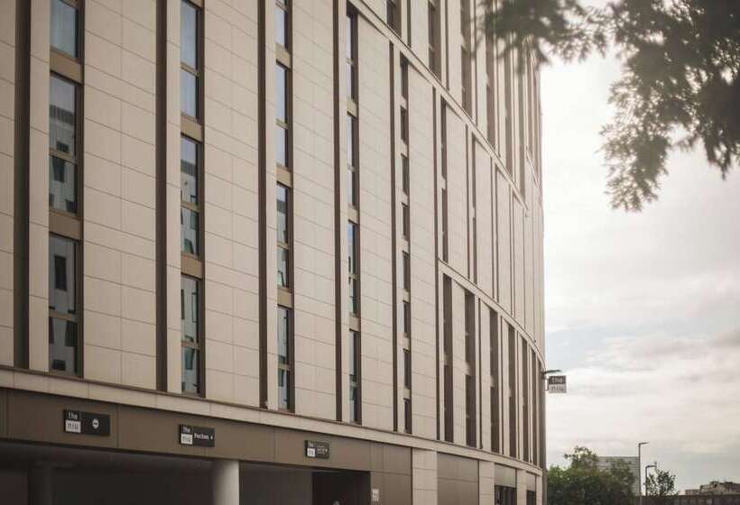 ホテル Holiday Inn   The Niu Tab Dusseldorf Main Station, An Ihg