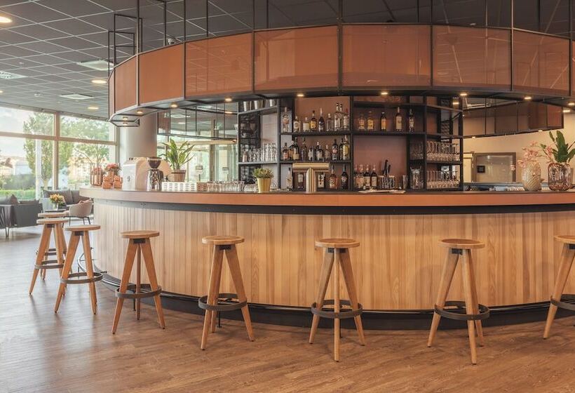 ホテル Holiday Inn   The Niu Tab Dusseldorf Main Station, An Ihg