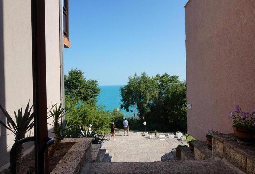 Bisser Hotel Free Parking Free Pool Access