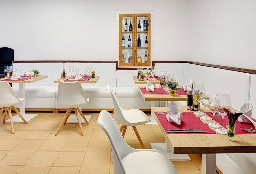 Хостел Colonial