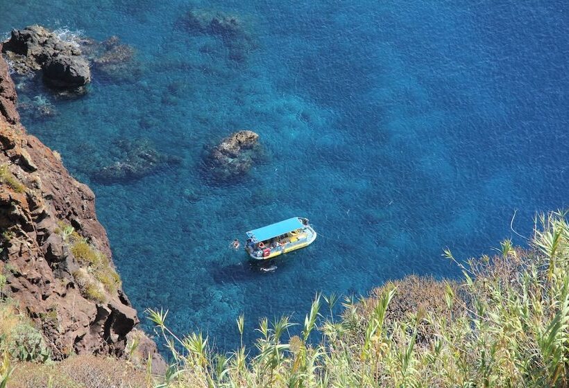 Canico Bay Apartments