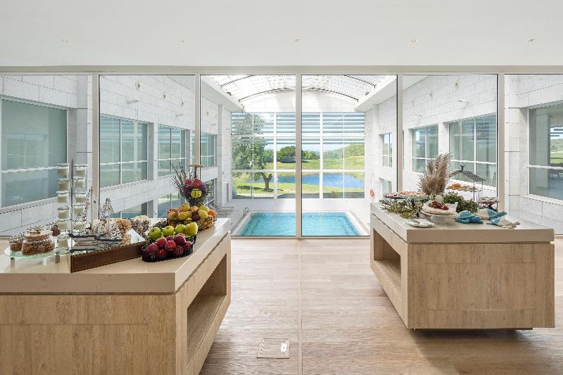 Crowne Plaza Caparica Lisbon