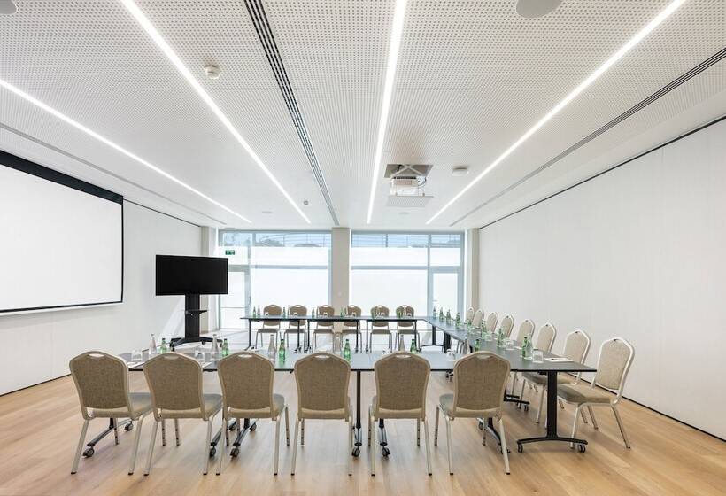 Crowne Plaza Caparica Lisbon