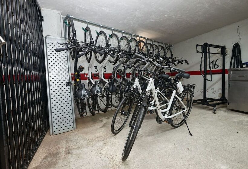 Хостел Colonial