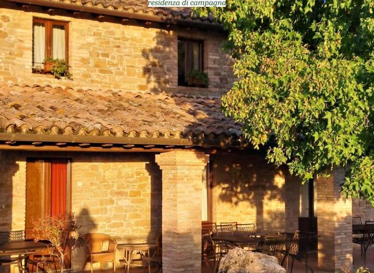 ホテル Agriturismo Le Case