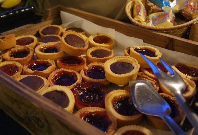 فندق Albergo Della Roccia