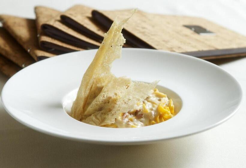 فندق Albergo Della Roccia