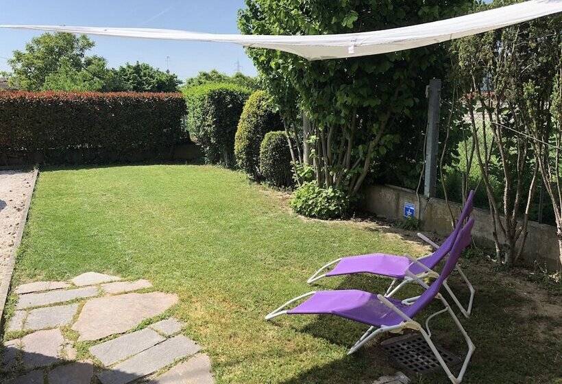 בית מלון כפרי Angi