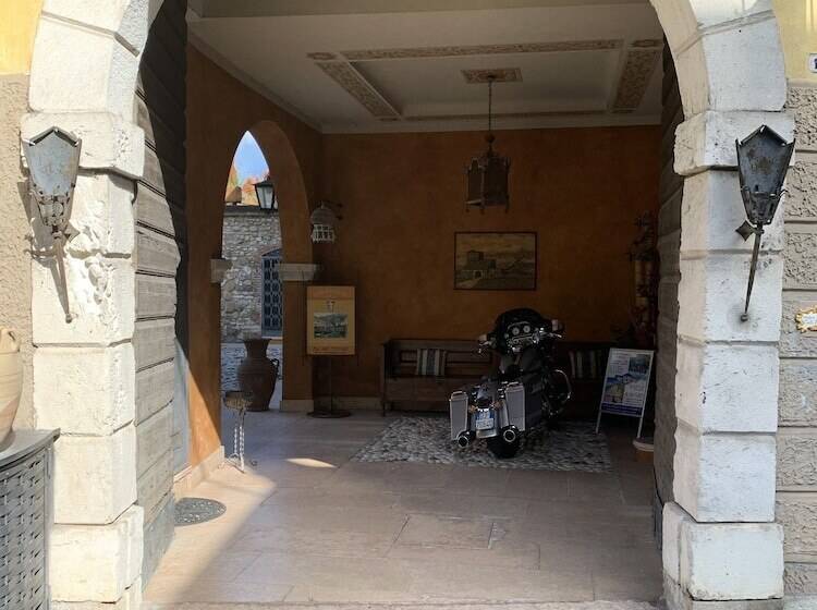 ホテル Antica Dimora Corte Impero