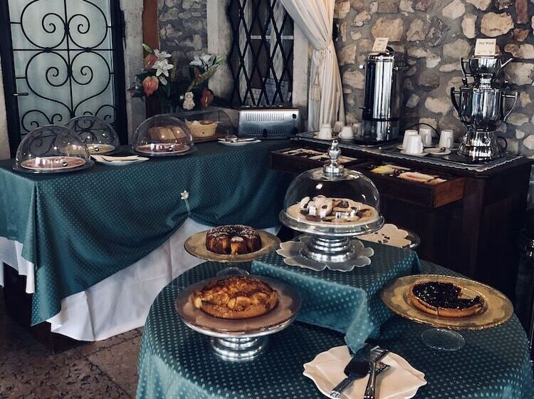 ホテル Antica Dimora Corte Impero