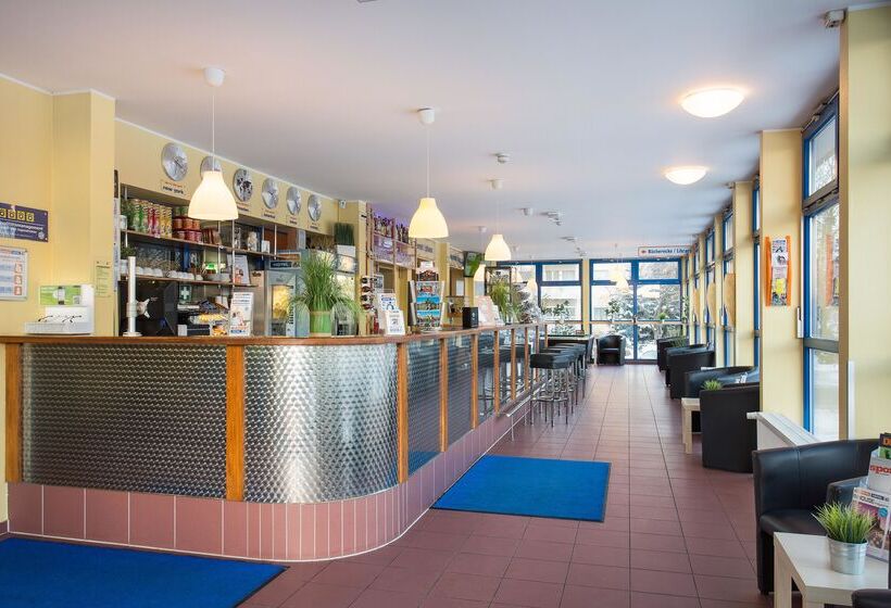 호텔 a&o Dresden Hauptbahnhof