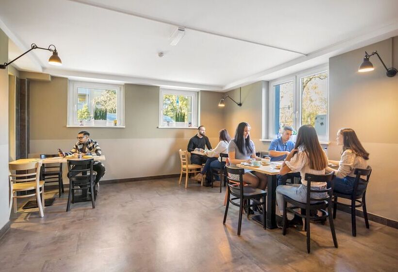 호텔 a&o Dresden Hauptbahnhof