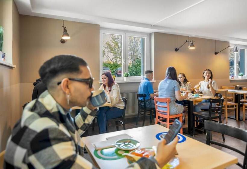 호텔 a&o Dresden Hauptbahnhof