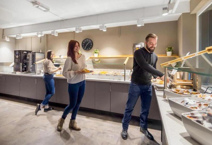 호텔 a&o Dresden Hauptbahnhof