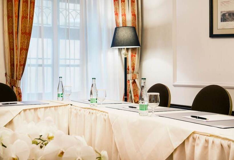 هتل Arcadia Boutique