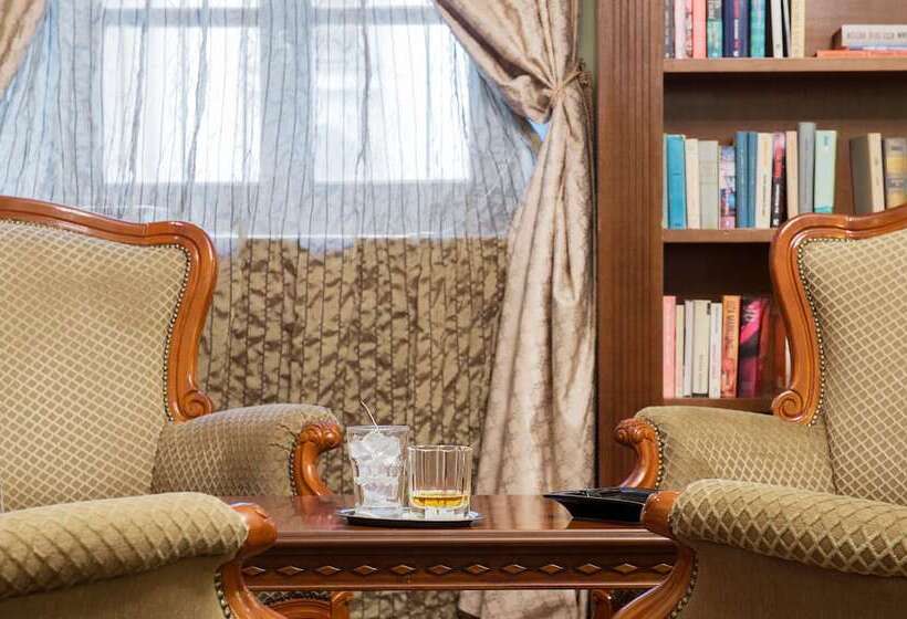 هتل Arcadia Boutique