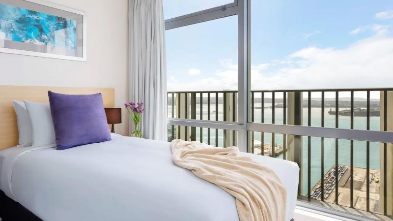 בית מלון כפרי Auckland Harbour Suites