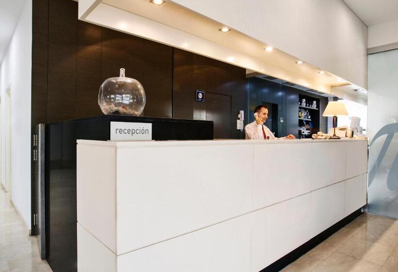 فندق Azz Valencia Táctica