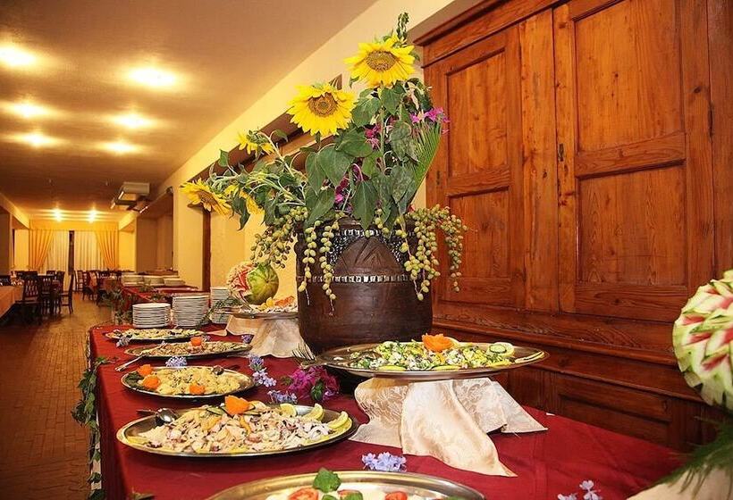 בית מלון כפרי Baia Delle Sirene Beach Resort