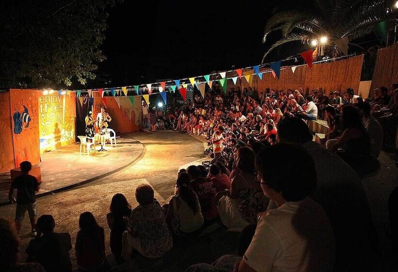 בית מלון כפרי Baia Delle Sirene Beach Resort