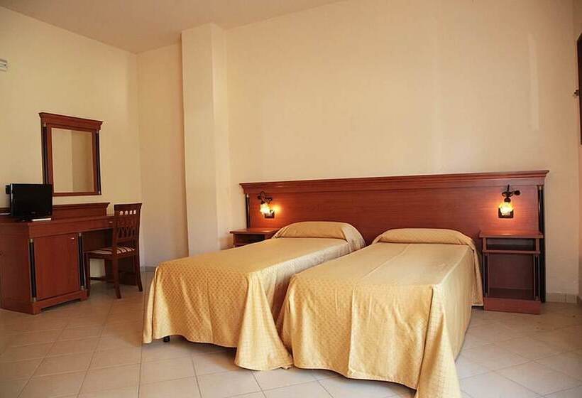 בית מלון כפרי Baia Delle Sirene Beach Resort