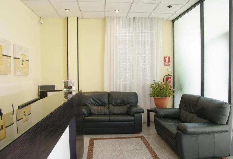 호텔 Barajas Plaza