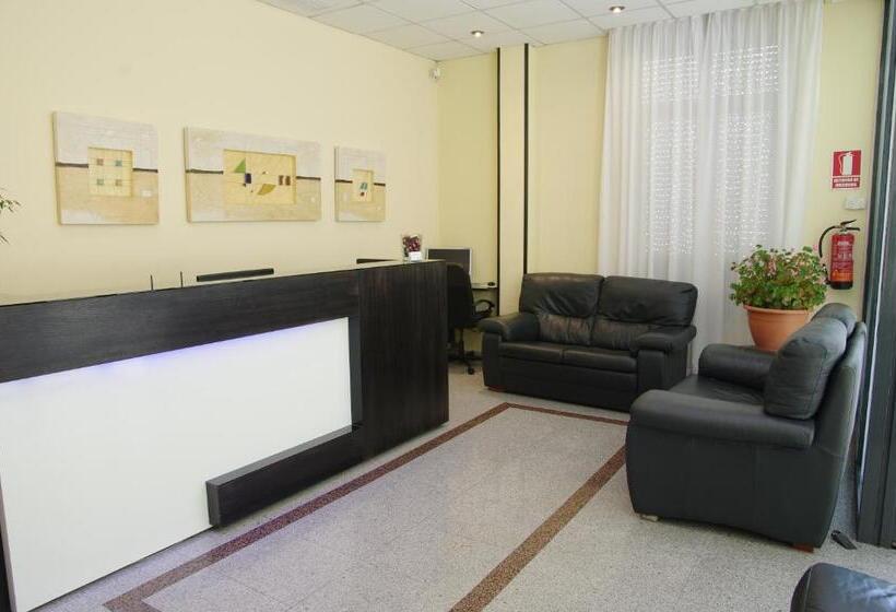 호텔 Barajas Plaza