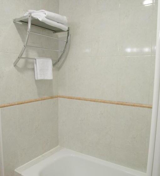 호텔 Barajas Plaza