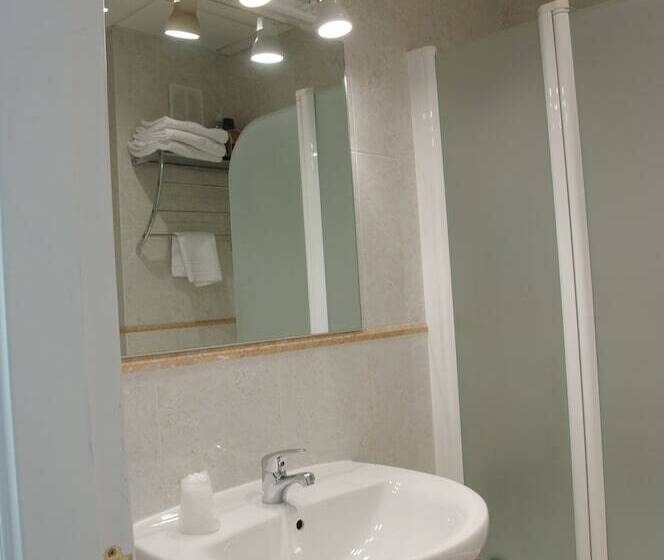 호텔 Barajas Plaza