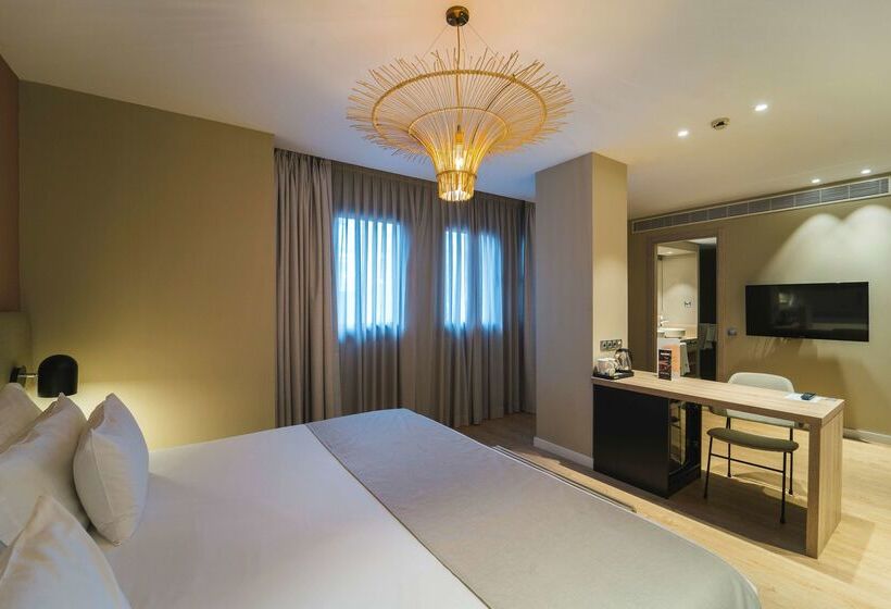 ホテル Barcelo  Oviedo Cervantes