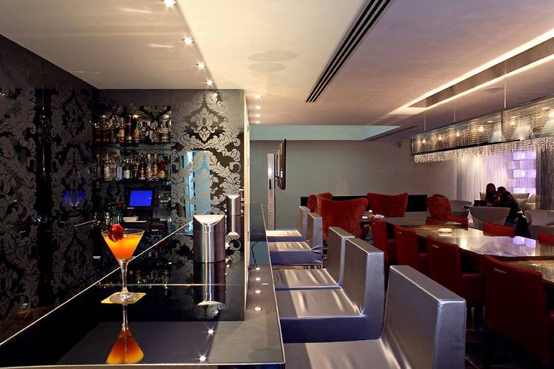 ホテル Barcelo  Oviedo Cervantes