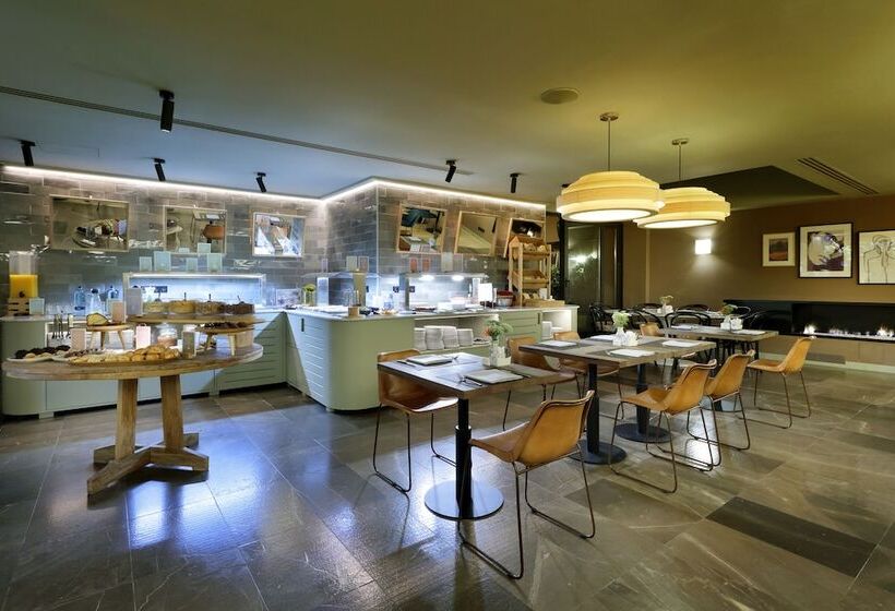 ホテル Barcelo  Oviedo Cervantes