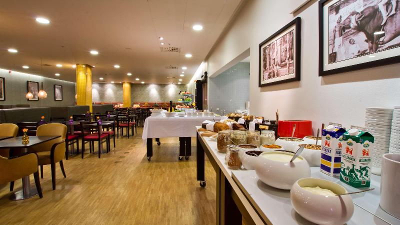 בית מלון כפרי Best Western Plus Time