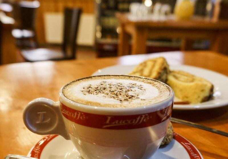 Отель Borde Lago