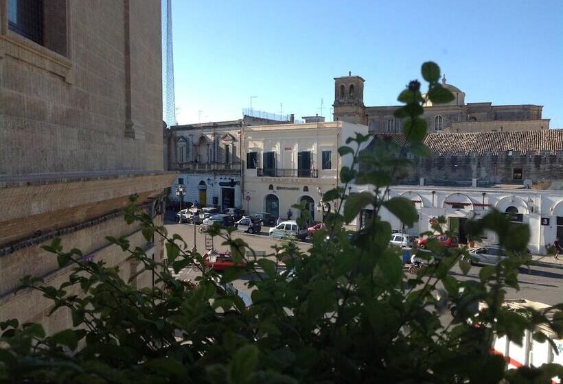 هتل Castello