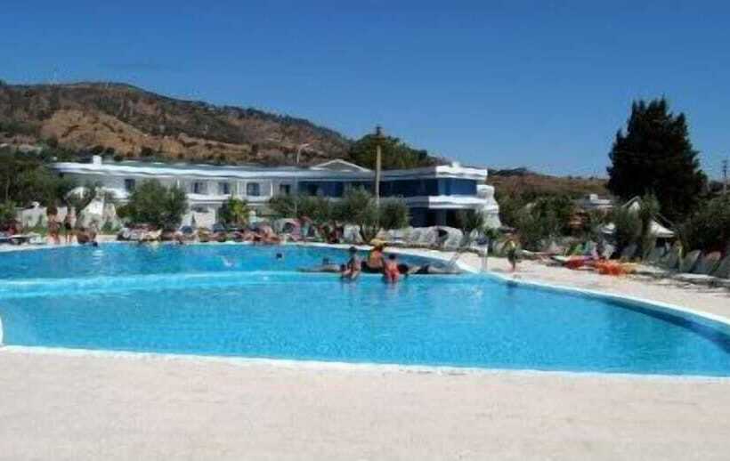 酒店 Club Cala Longa