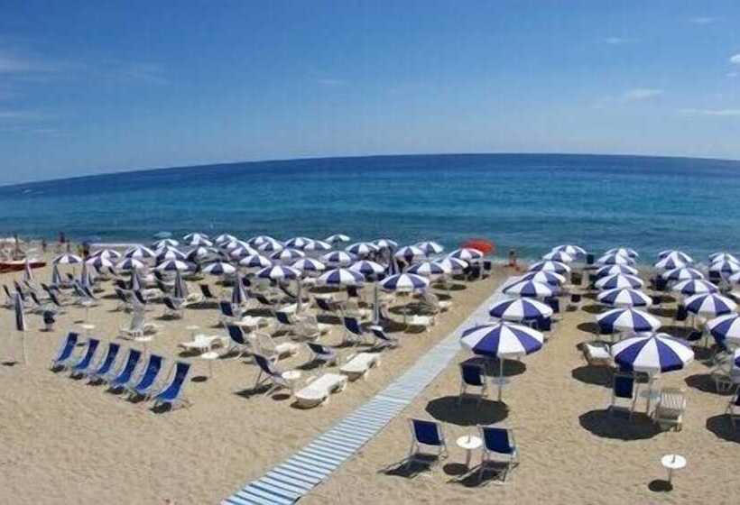 호텔 Club Cala Longa