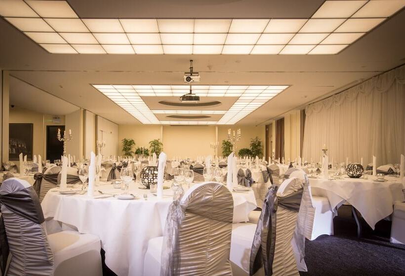 فندق Cork International