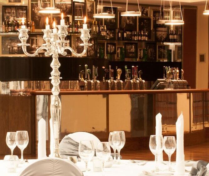 فندق Cork International