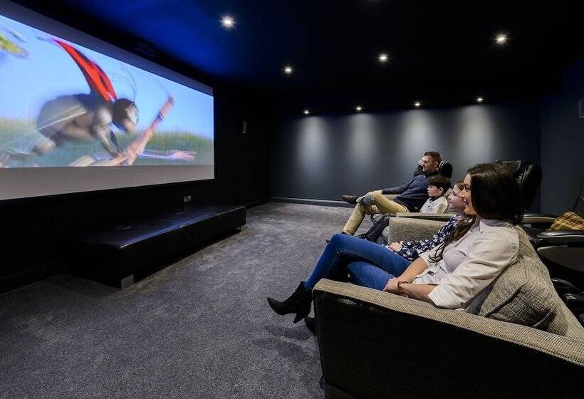 فندق Cork International