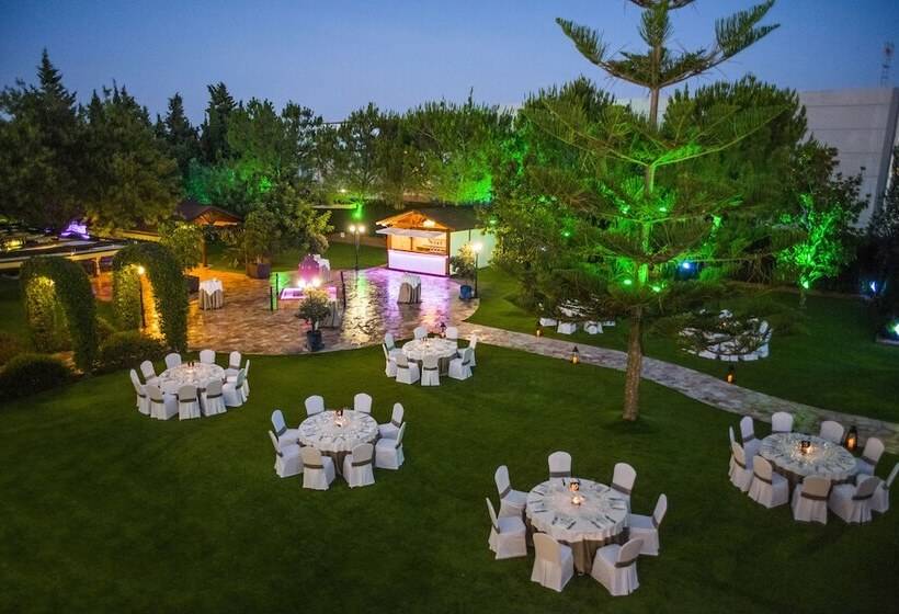 هتل Cortijo Chico Málaga Airport