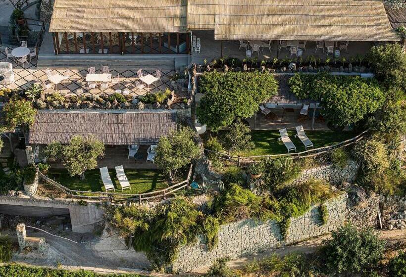 בית מלון כפרי Costa Del Capitano Seaside Villas