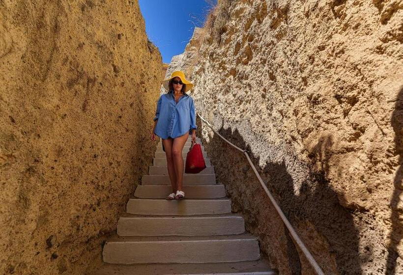 בית מלון כפרי Costa Del Capitano Seaside Villas