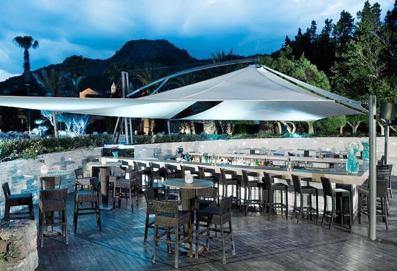 호텔 Divan Bodrum Palmira