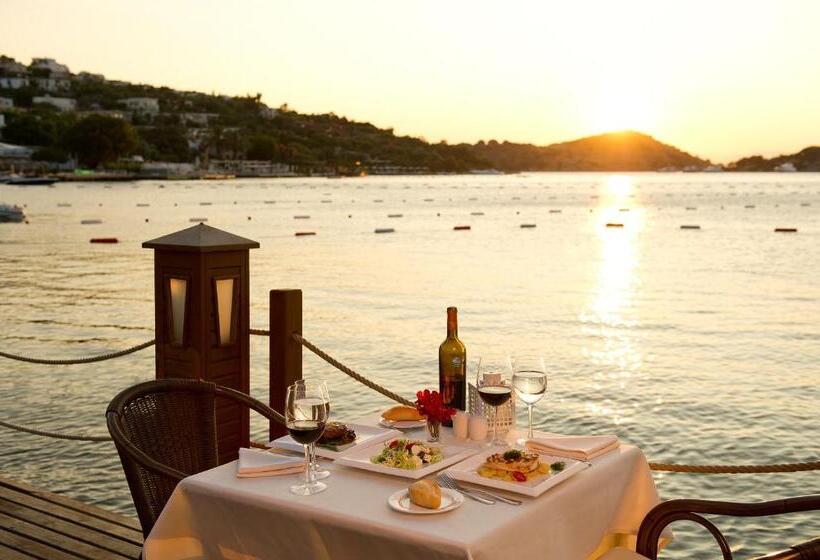 호텔 Divan Bodrum Palmira