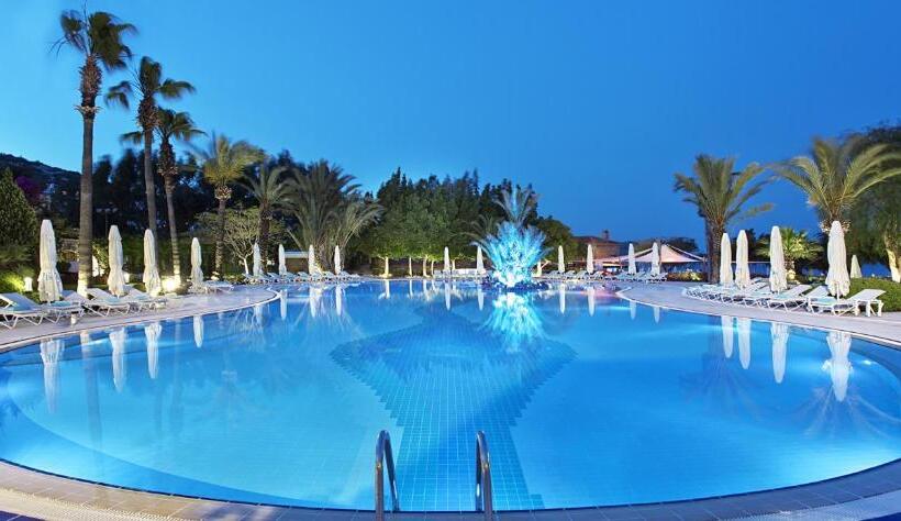 호텔 Divan Bodrum Palmira