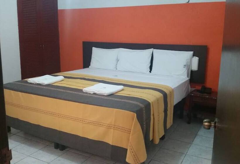 Отель El Español Centro Histórico