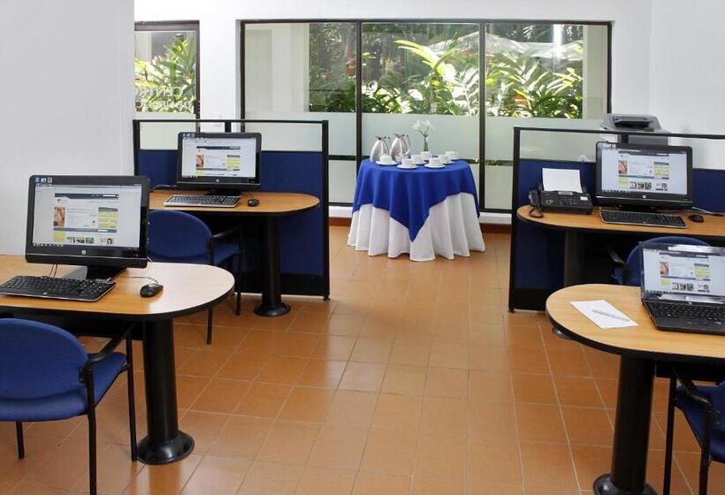 Estelar Santamar Hotel & Centro De Convenciones