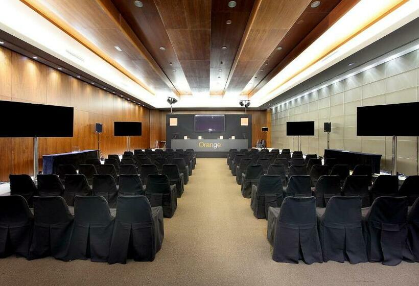 هتل Eurostars Madrid Tower